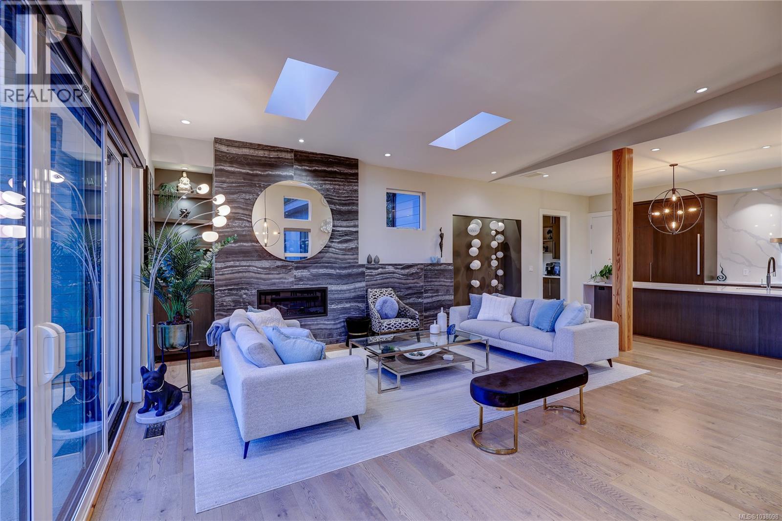 3450 Dolphin Dr - 30