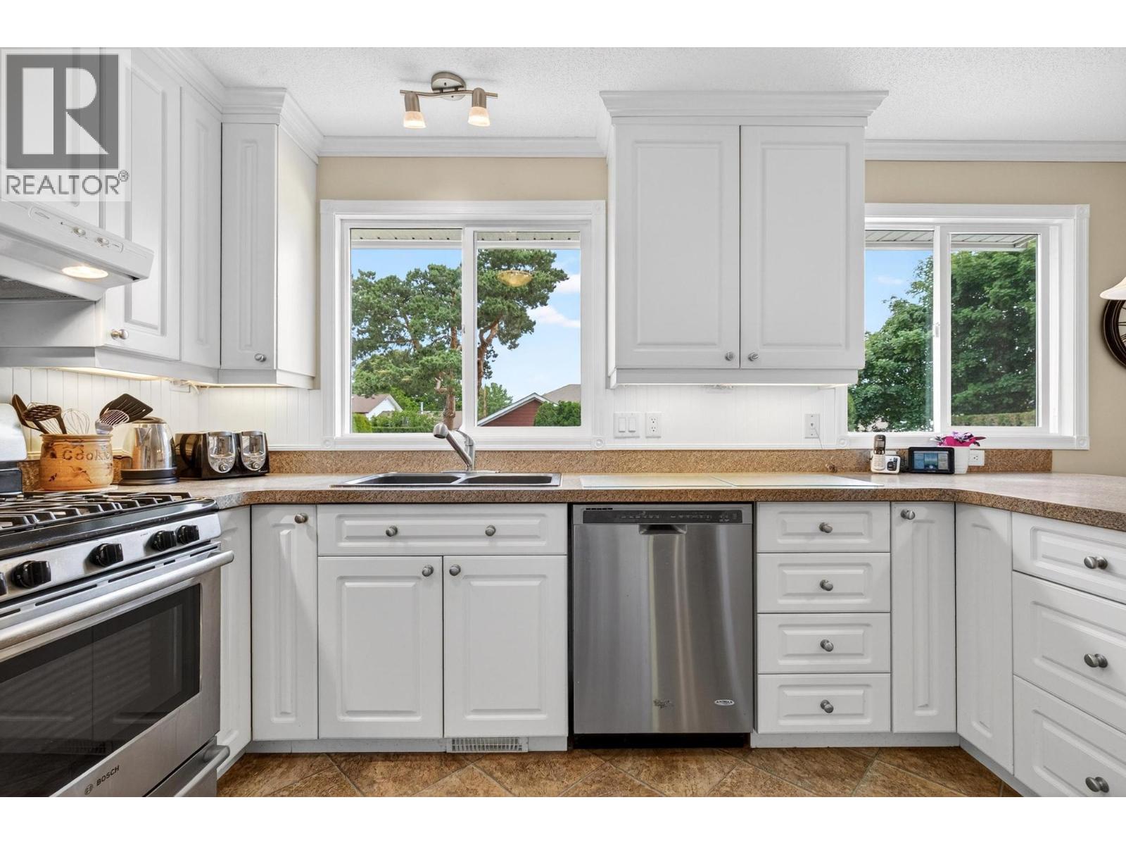 660 Welke Road - 10