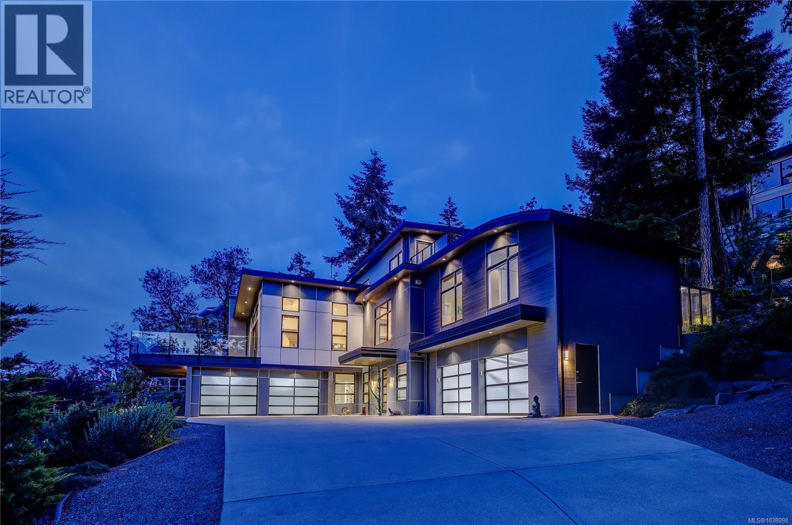 3450 Dolphin Dr - 4