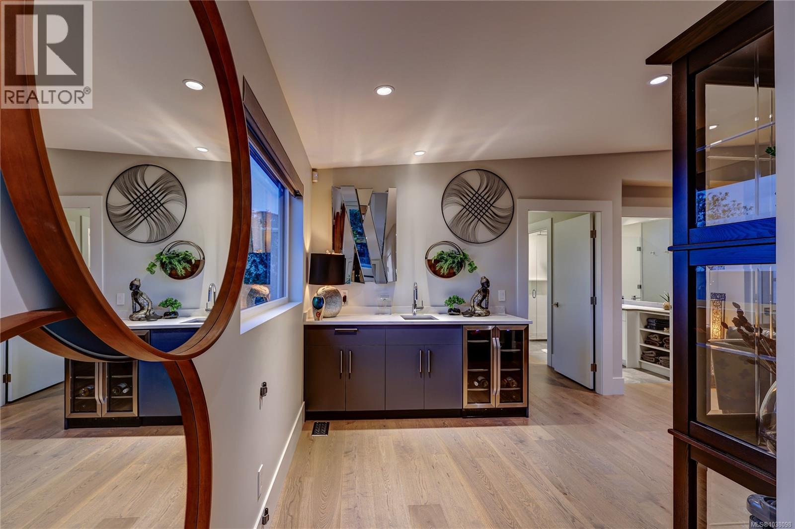 3450 Dolphin Dr - 50