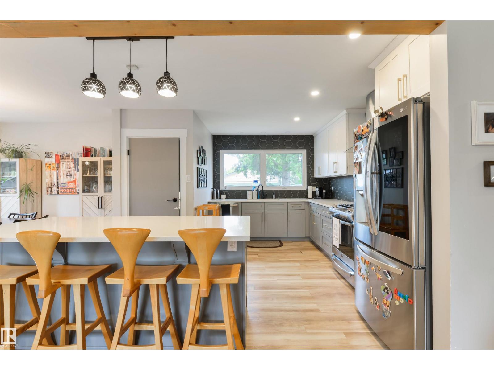 14307 86 AV NW - 10