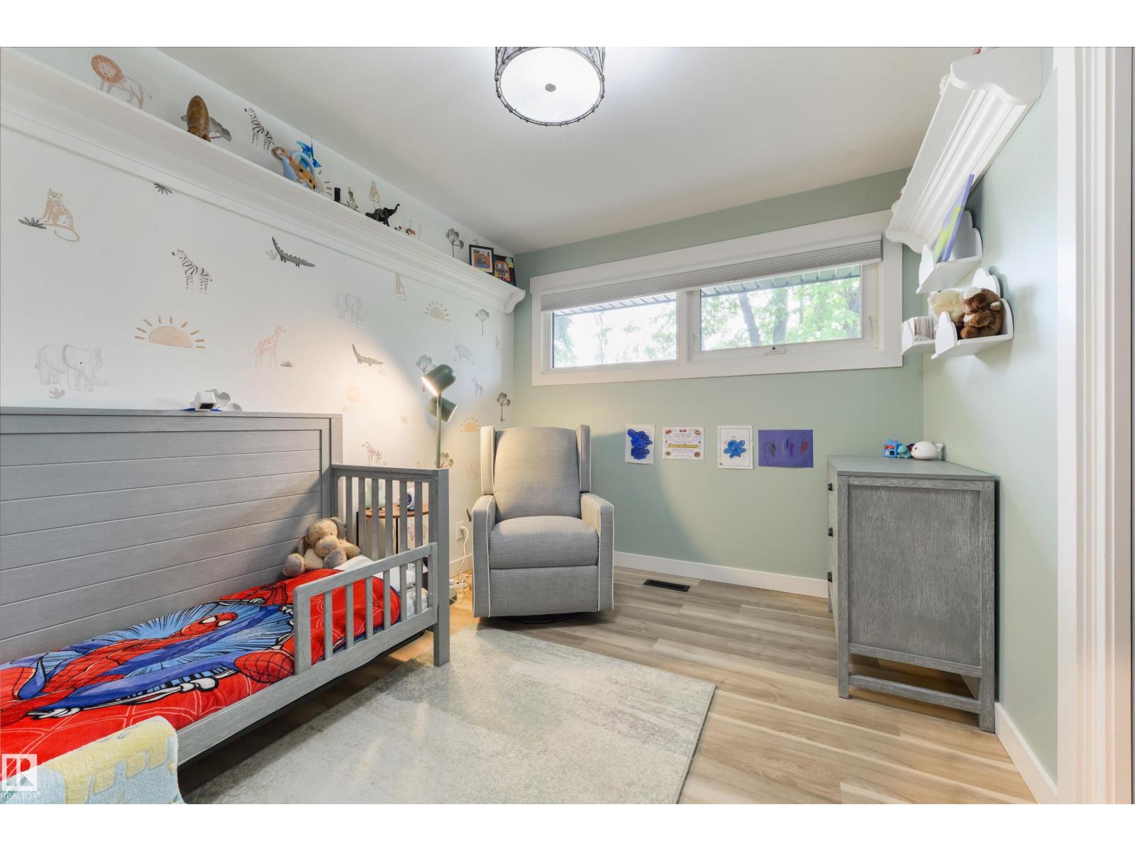 14307 86 AV NW - 14