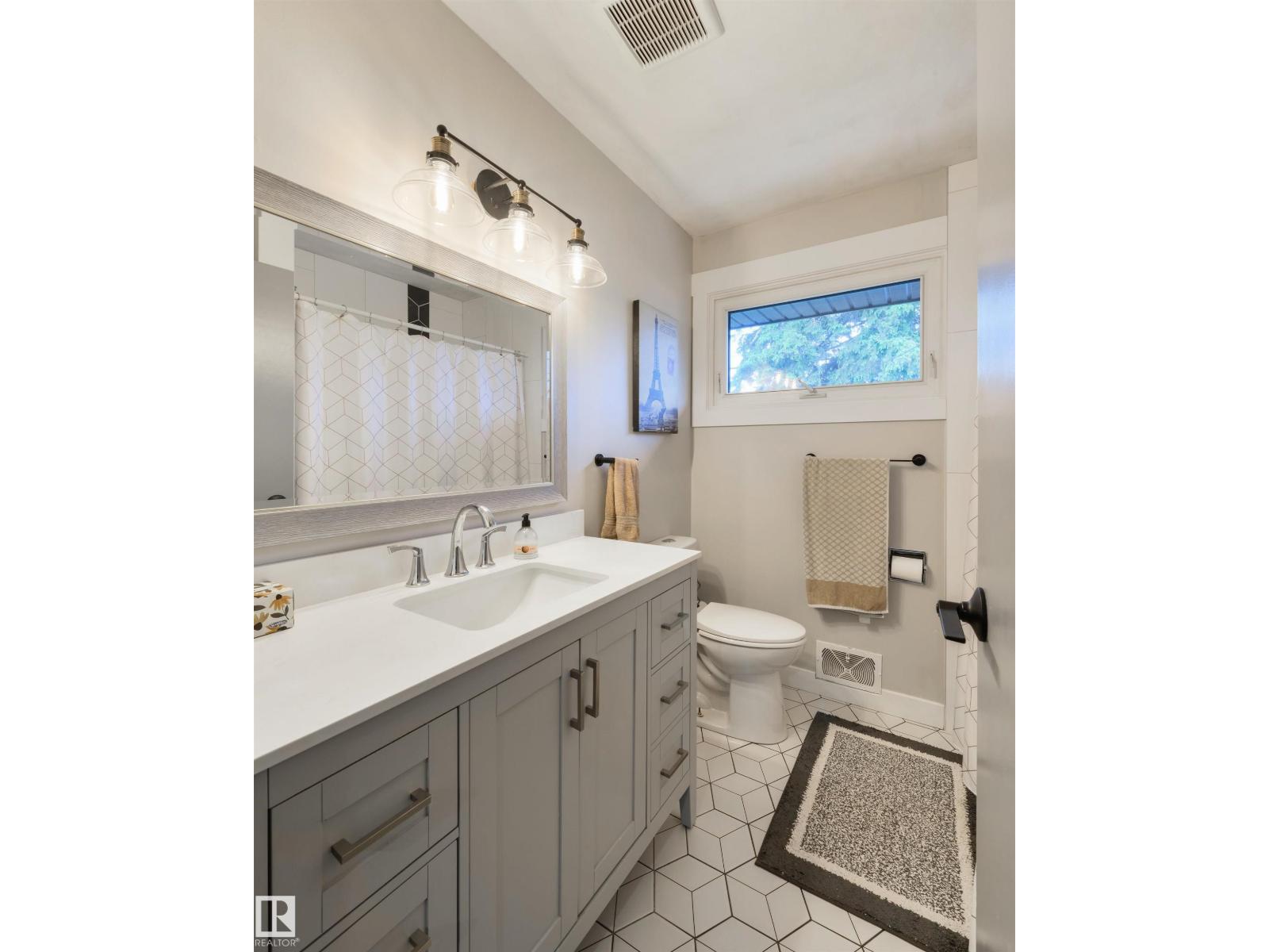14307 86 AV NW - 16