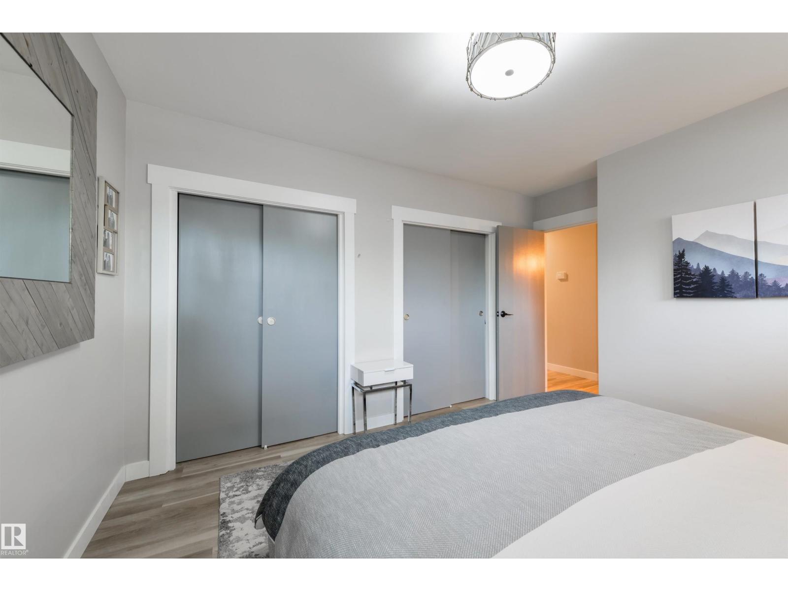 14307 86 AV NW - 20