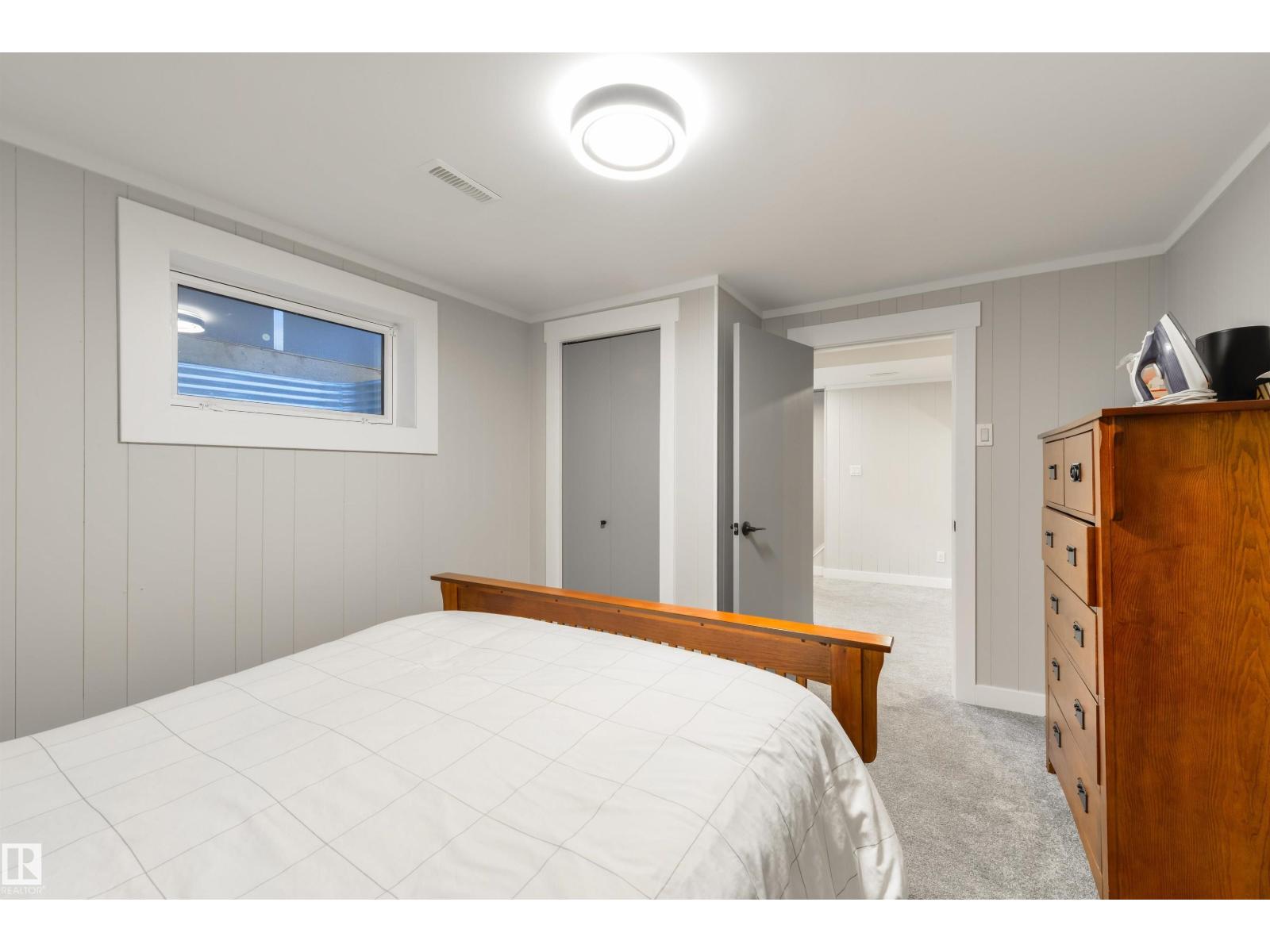 14307 86 AV NW - 24