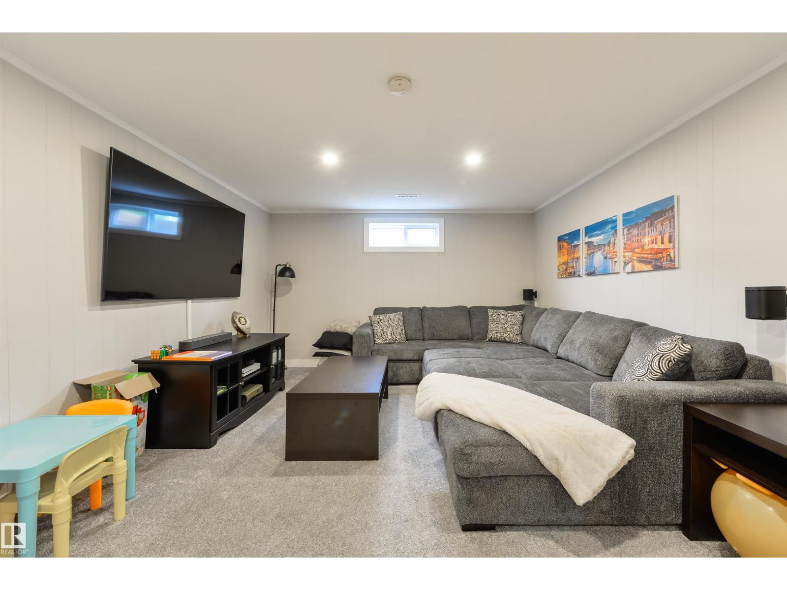 14307 86 AV NW - 28