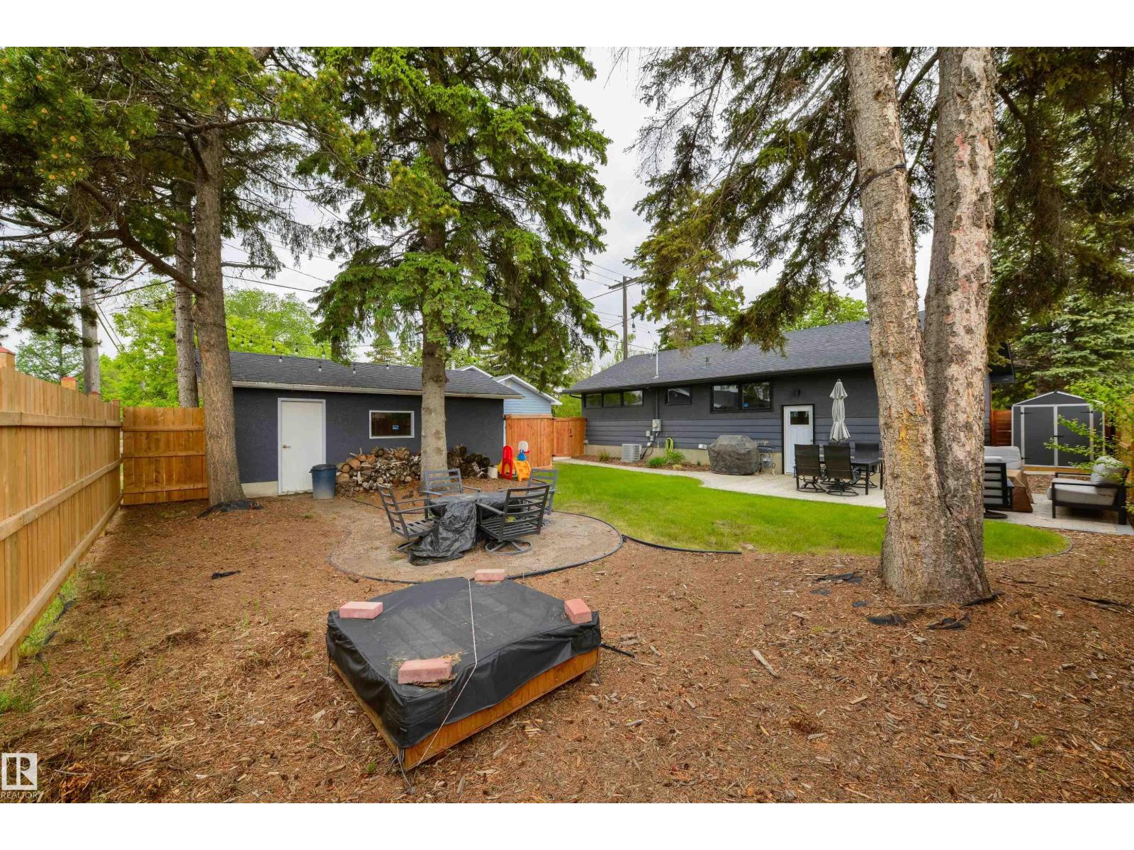 14307 86 AV NW - 34