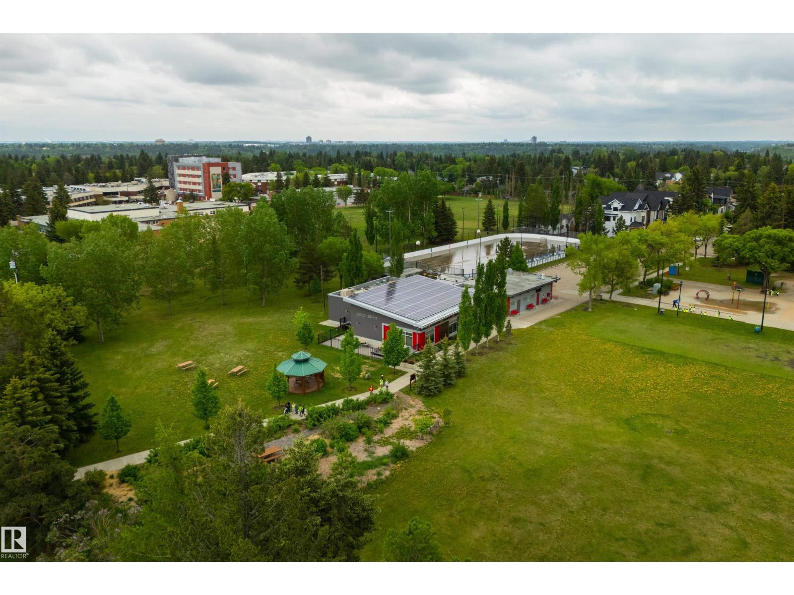 14307 86 AV NW - 43