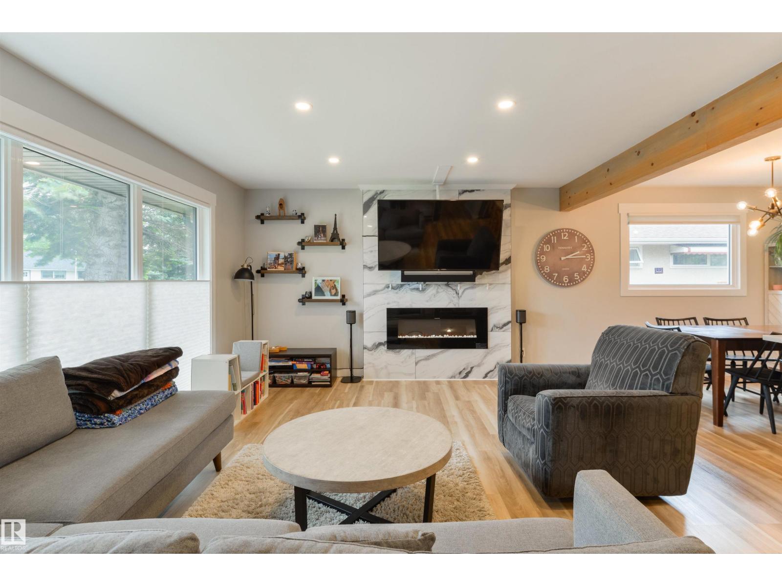 14307 86 AV NW - 5