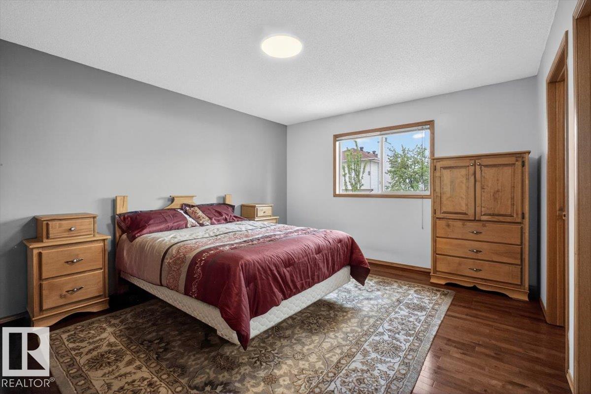 3928 30 ST NW - 23