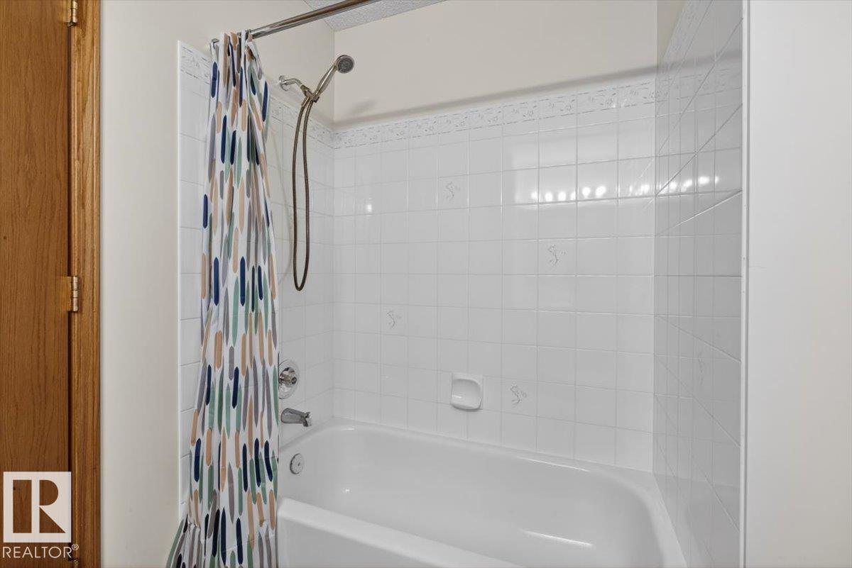 3928 30 ST NW - 32