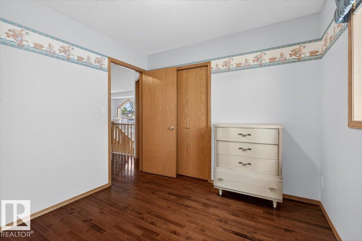3928 30 ST NW - 34