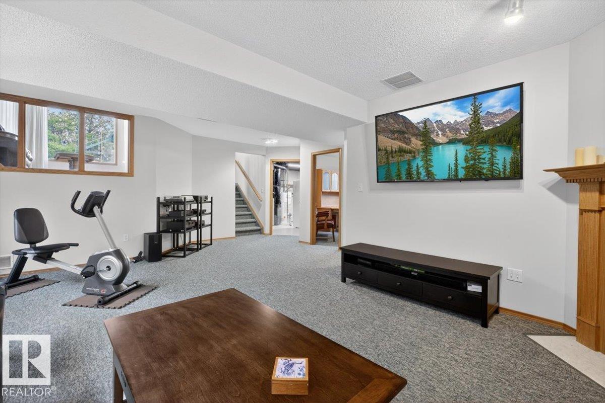 3928 30 ST NW - 35