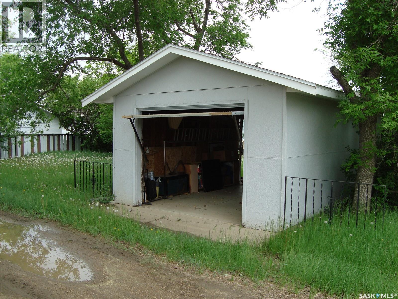 260 6th AVENUE E - 26