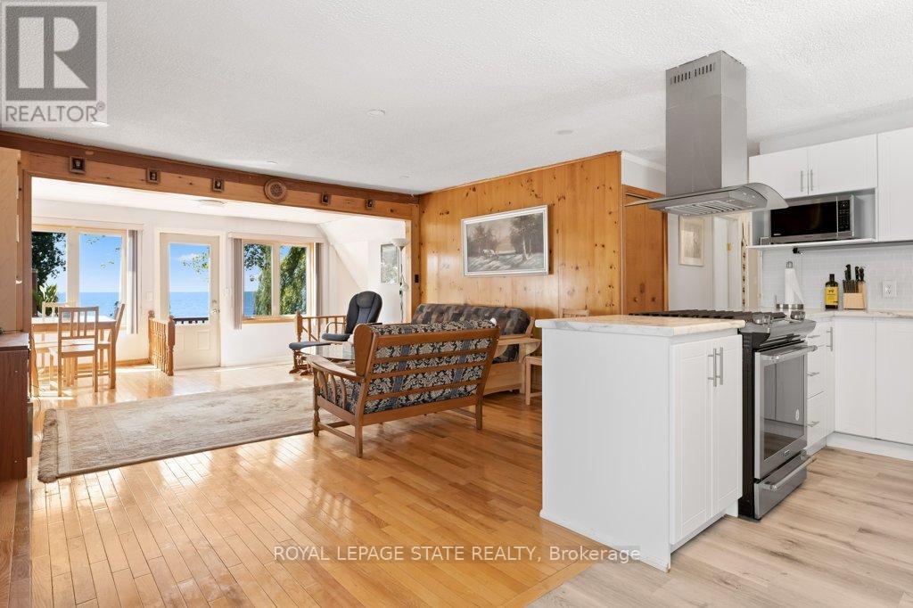 2592 LAKESHORE ROAD - 15
