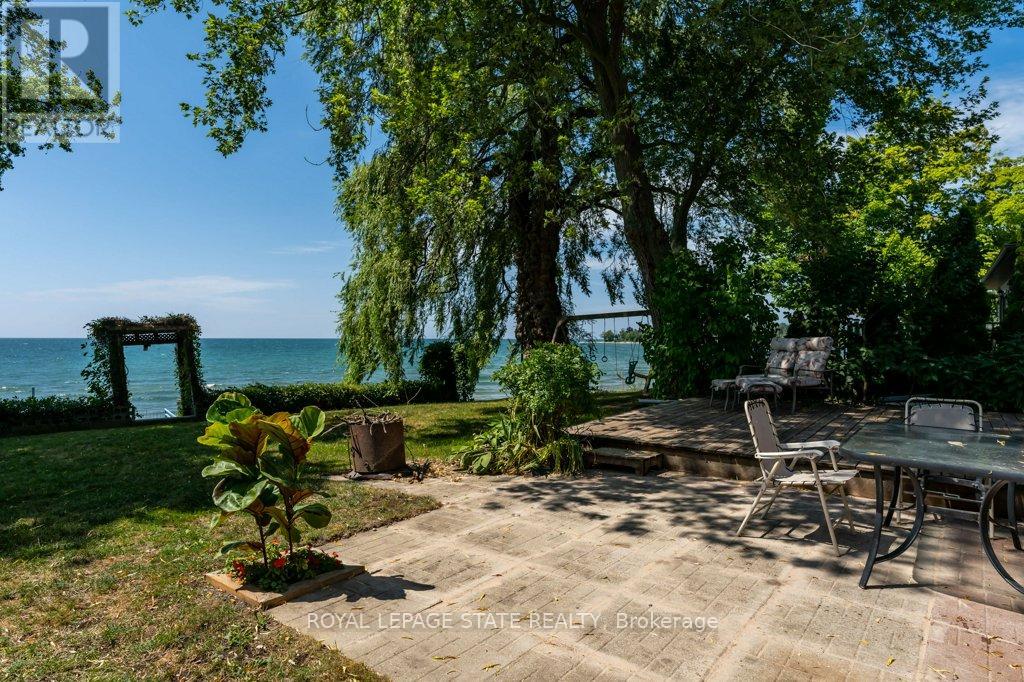 2592 LAKESHORE ROAD - 38