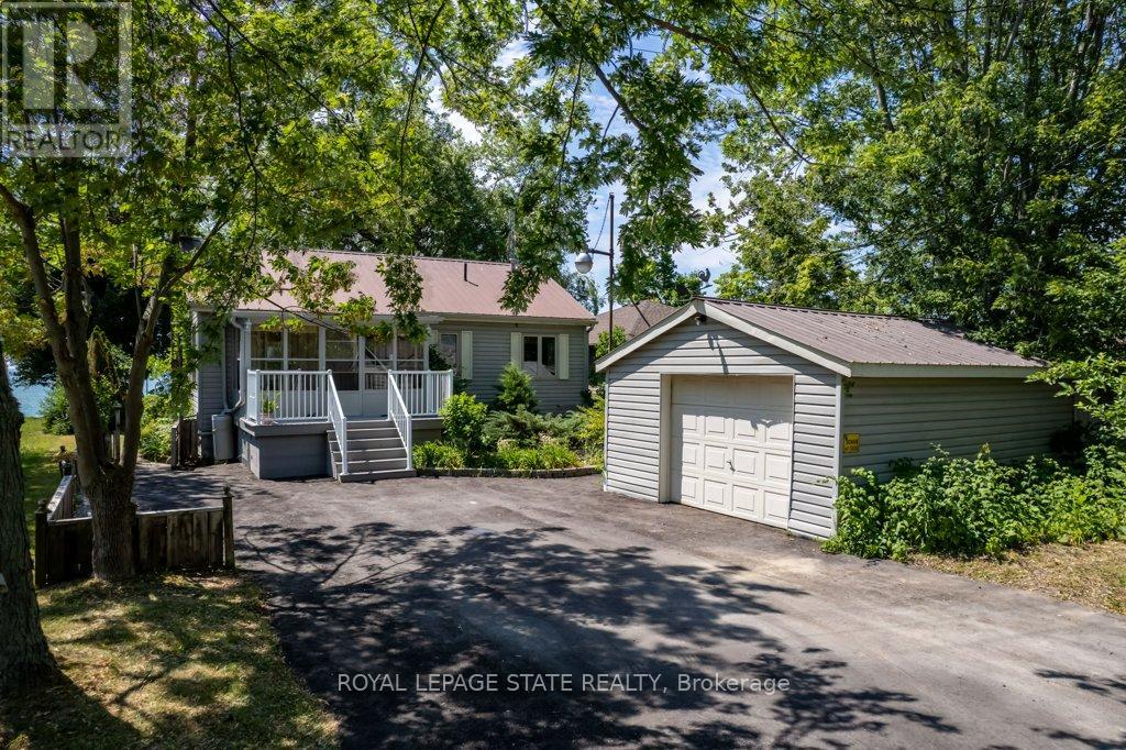 2592 LAKESHORE ROAD - 3