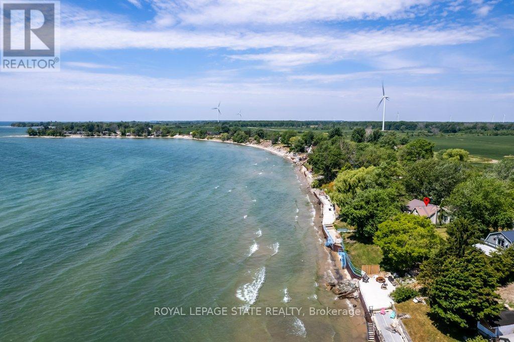 2592 LAKESHORE ROAD - 43