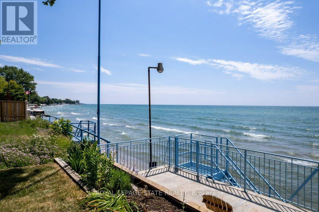 2592 LAKESHORE ROAD - 40