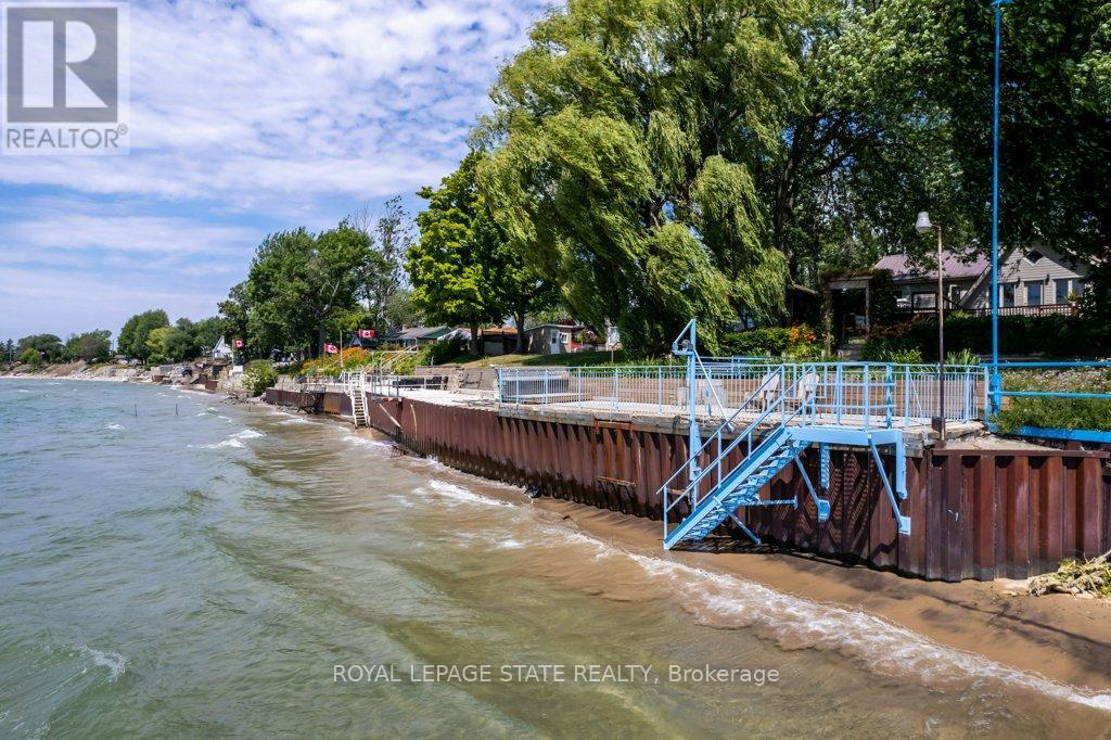 2592 LAKESHORE ROAD - 47