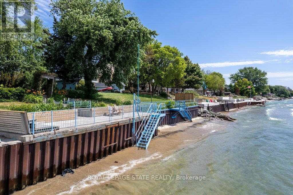2592 LAKESHORE ROAD - 6