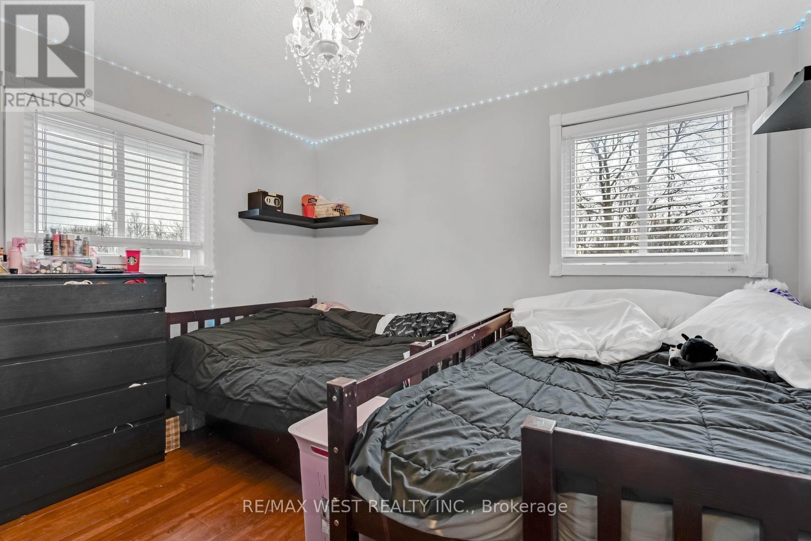 45 MARYSFIELD DRIVE - 23