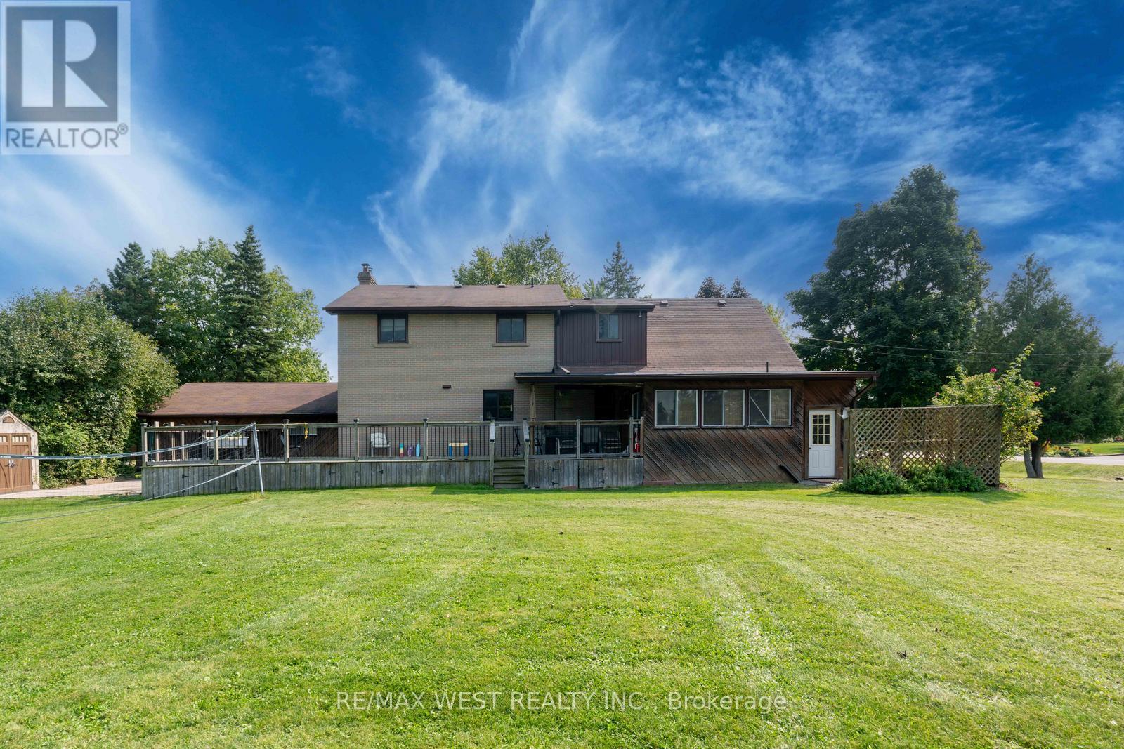 45 MARYSFIELD DRIVE - 33