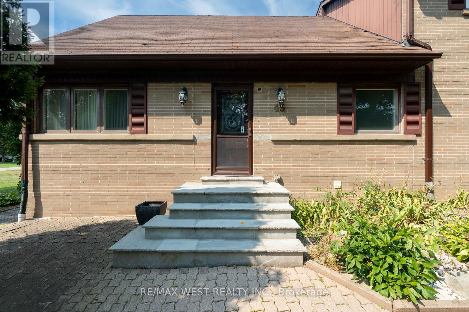 45 MARYSFIELD DRIVE - 5
