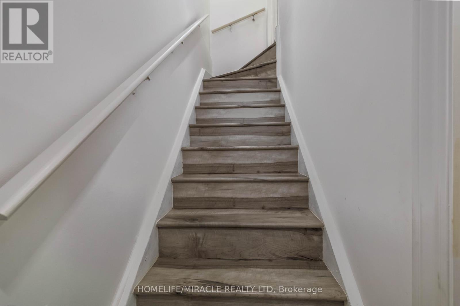 17 BAHA CRESCENT - 27