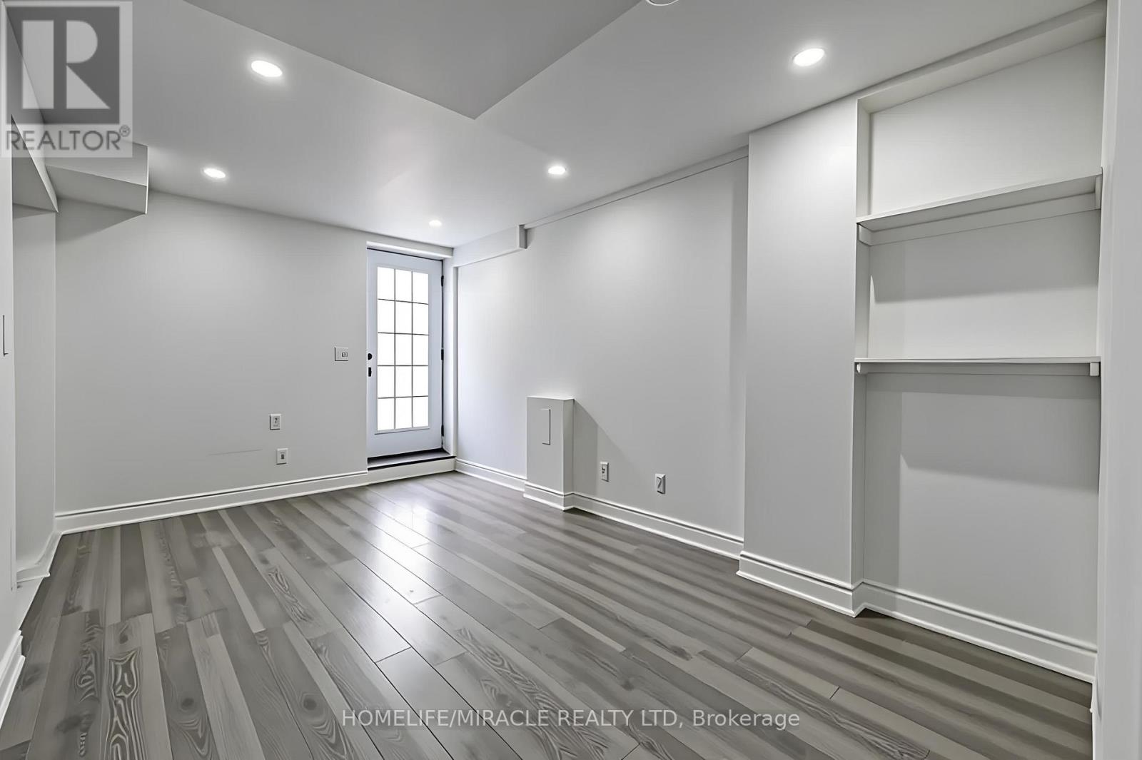 17 BAHA CRESCENT - 30