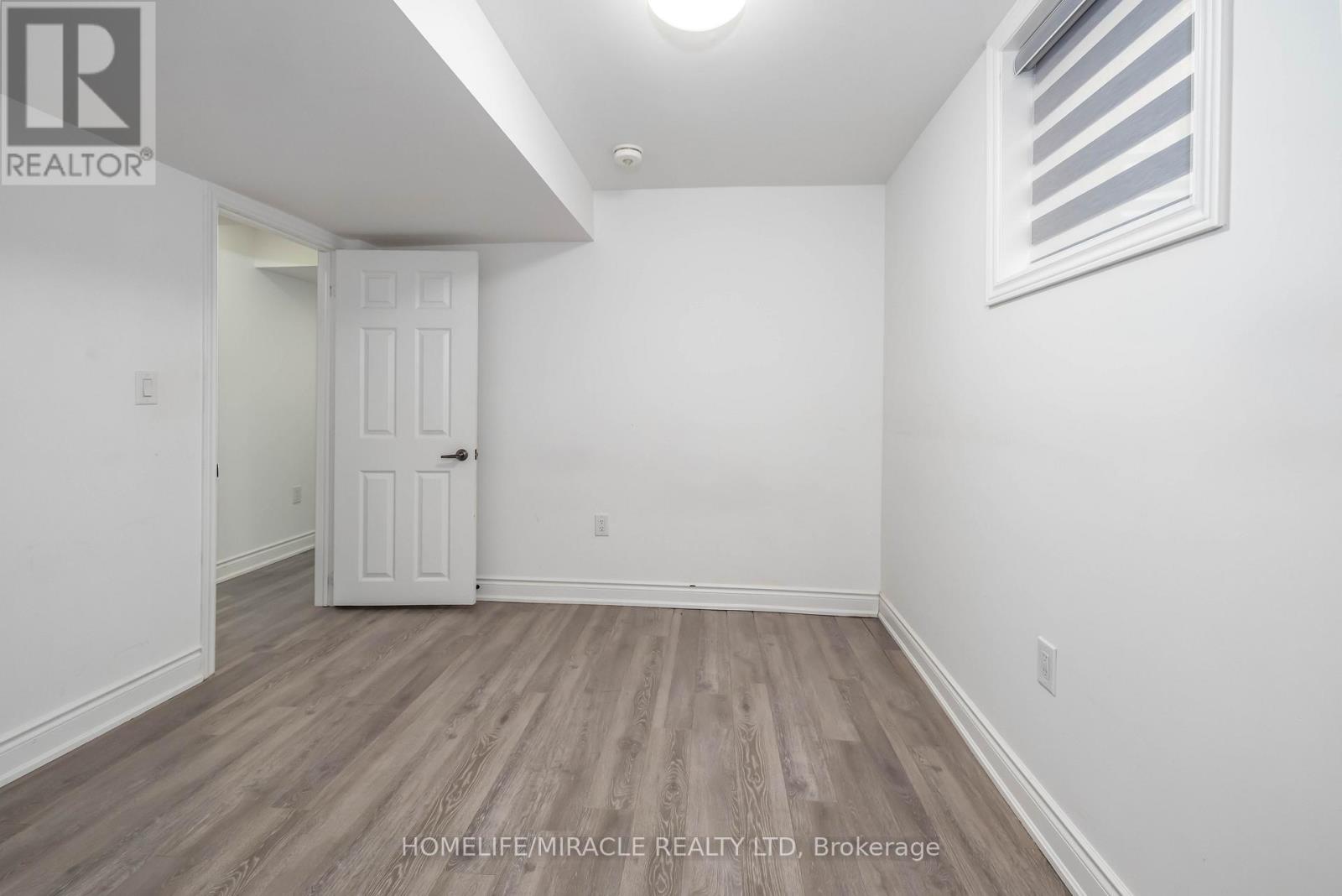 17 BAHA CRESCENT - 36