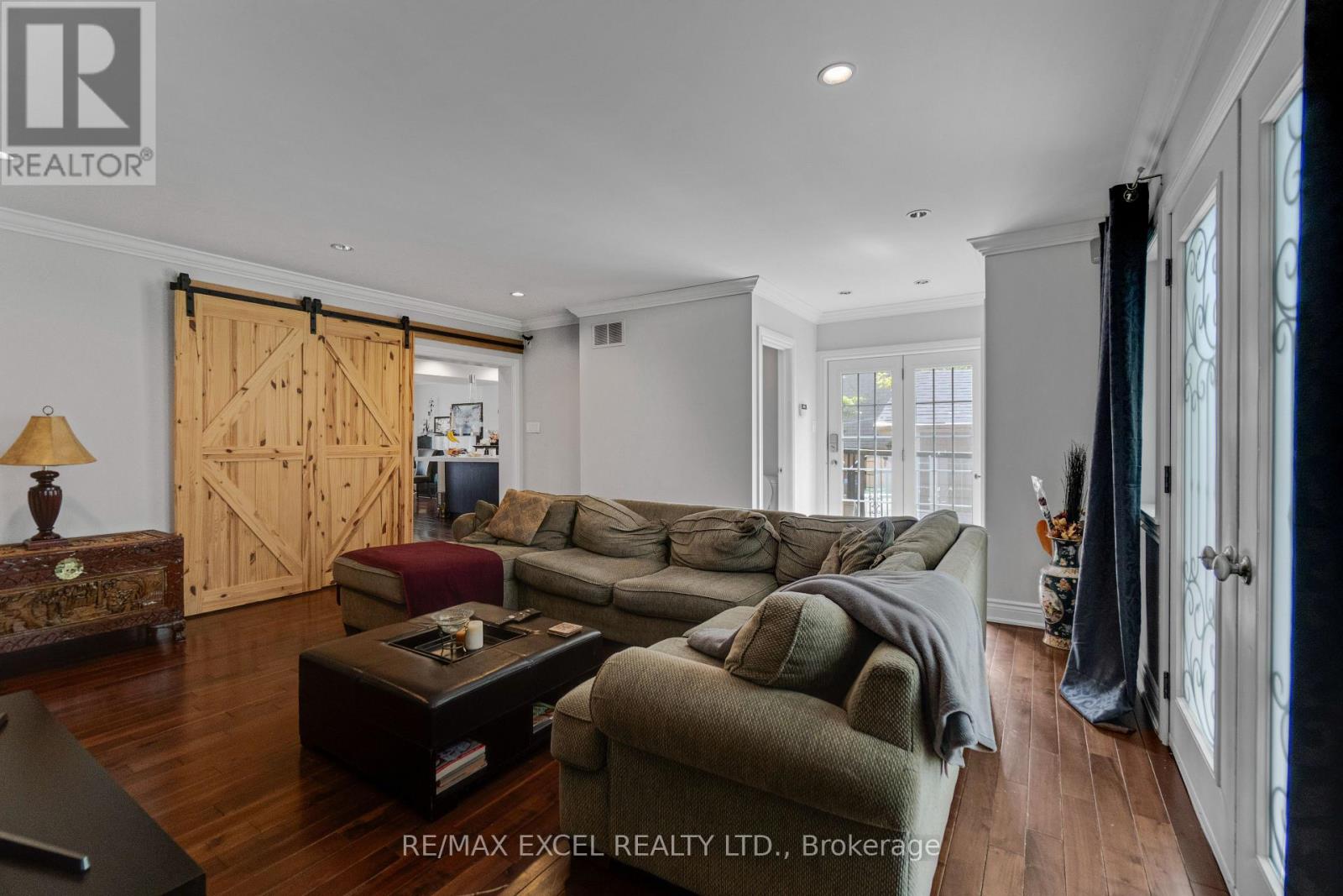 381 NIAR AVENUE - 13