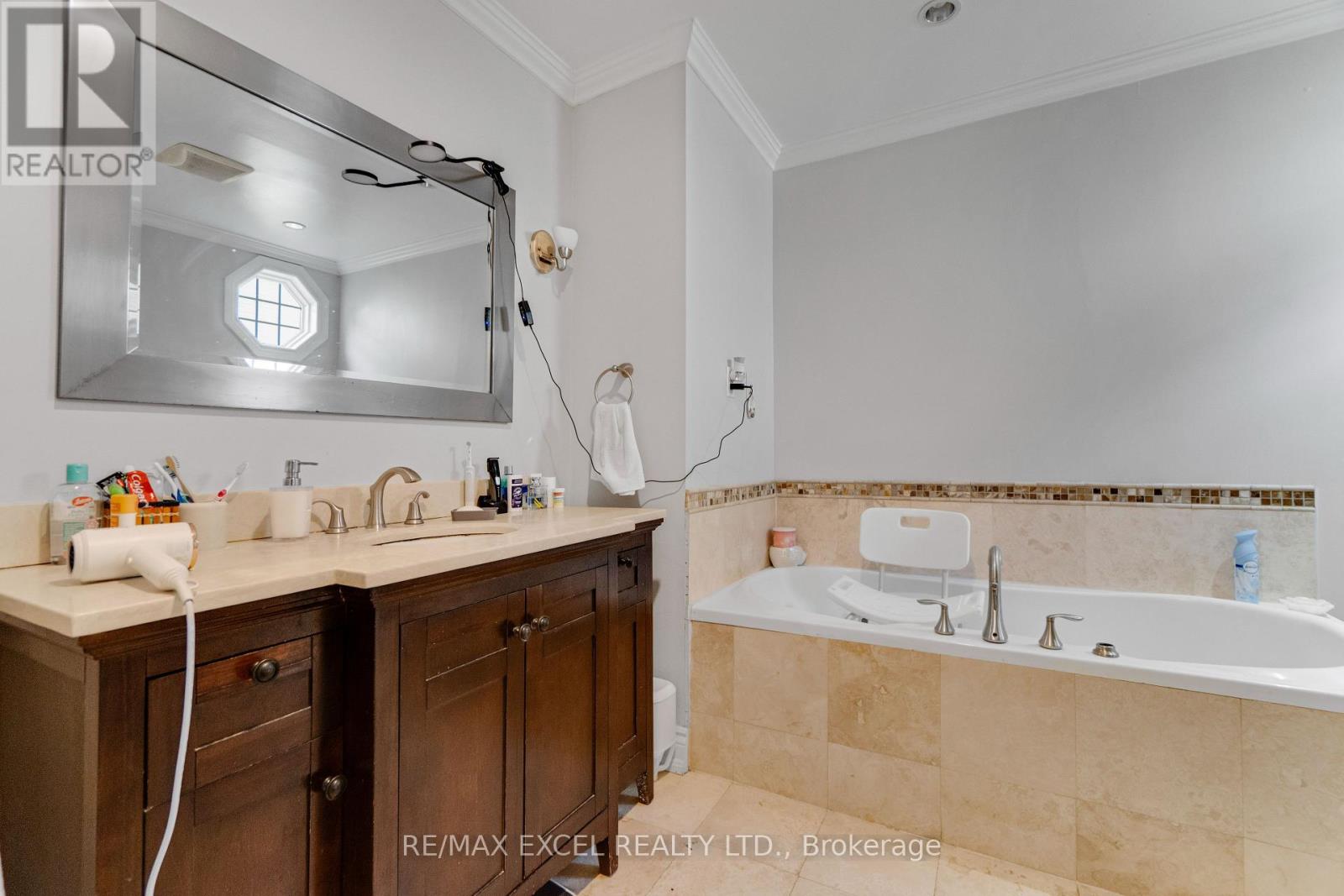 381 NIAR AVENUE - 17