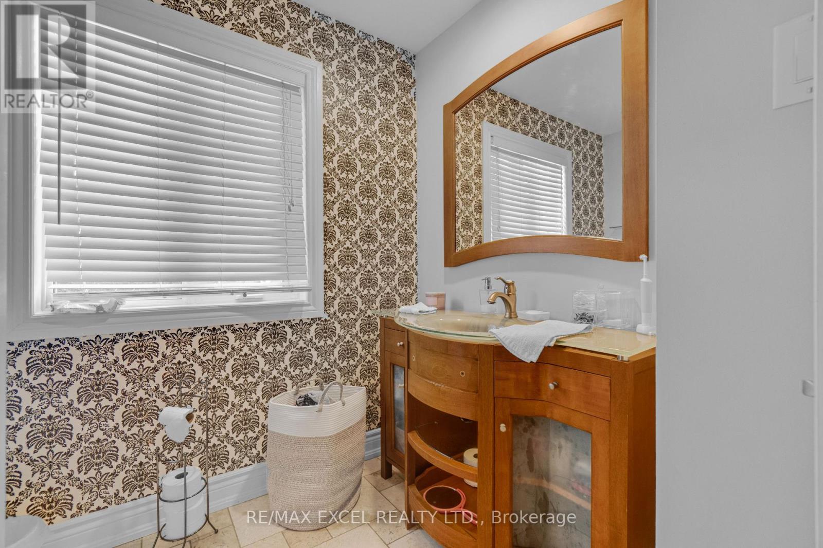 381 NIAR AVENUE - 25