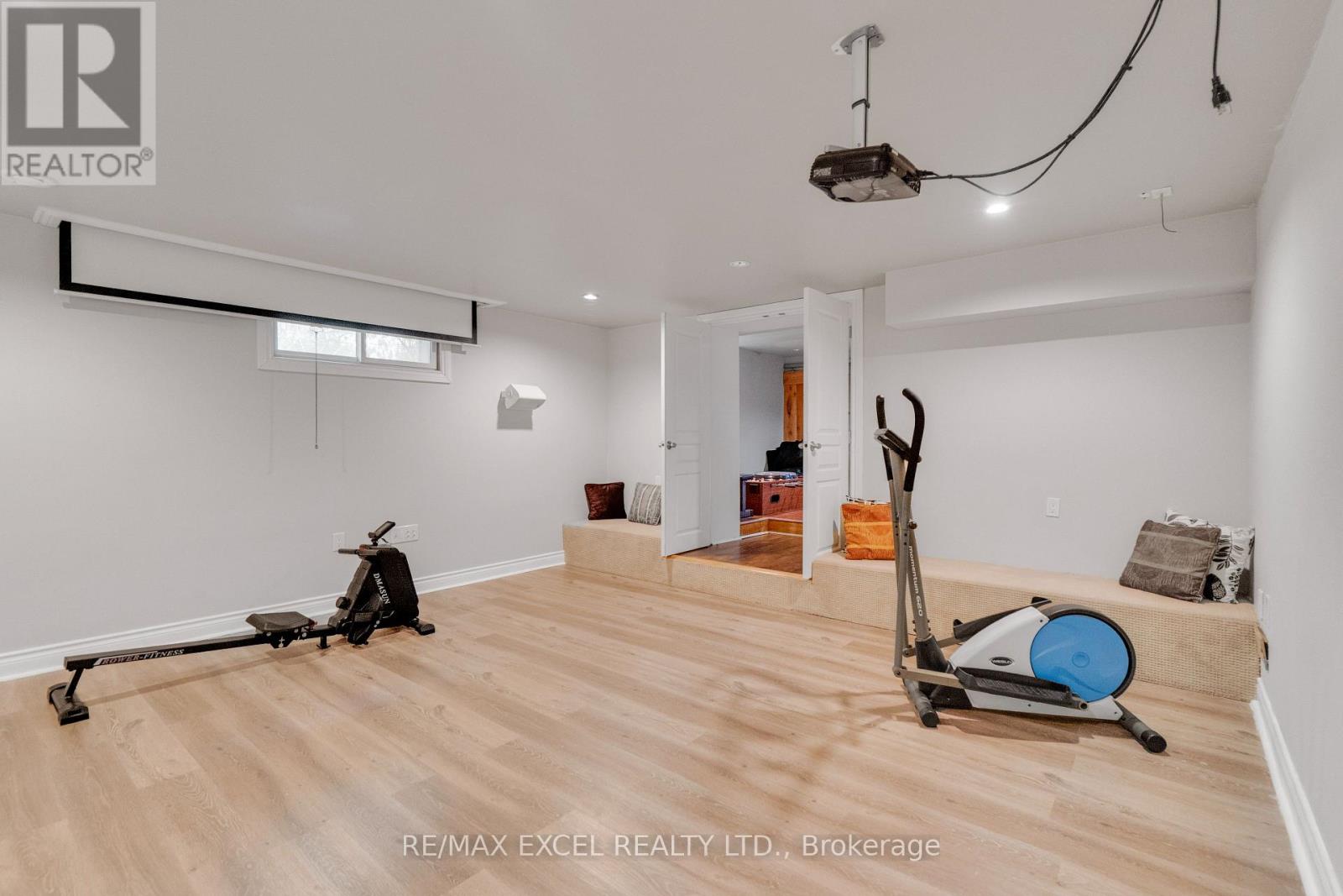 381 NIAR AVENUE - 31
