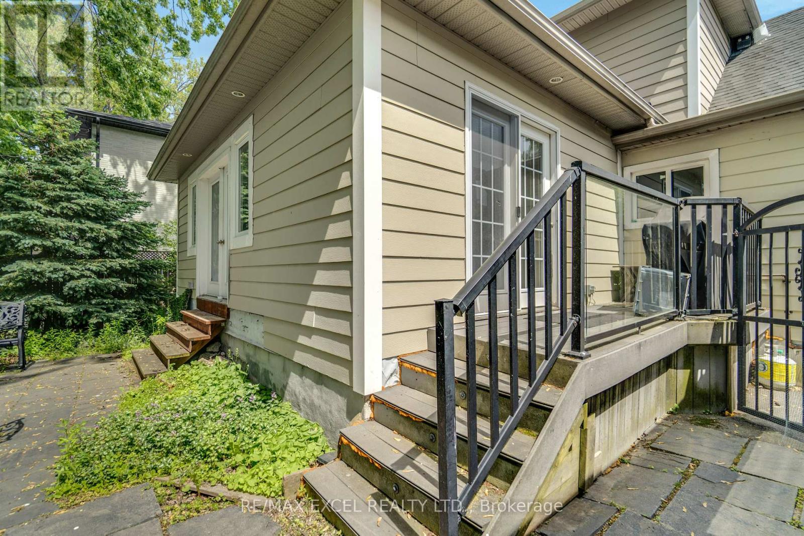 381 NIAR AVENUE - 34