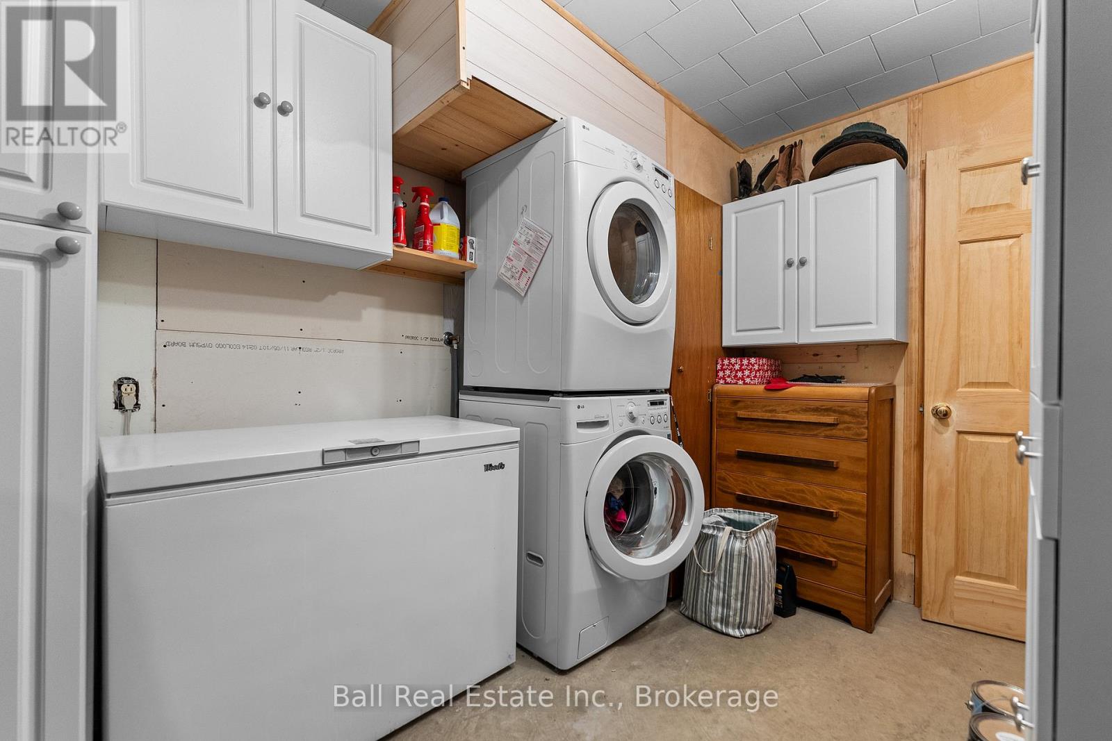 29 SIDDON LAKE PLACE - 31