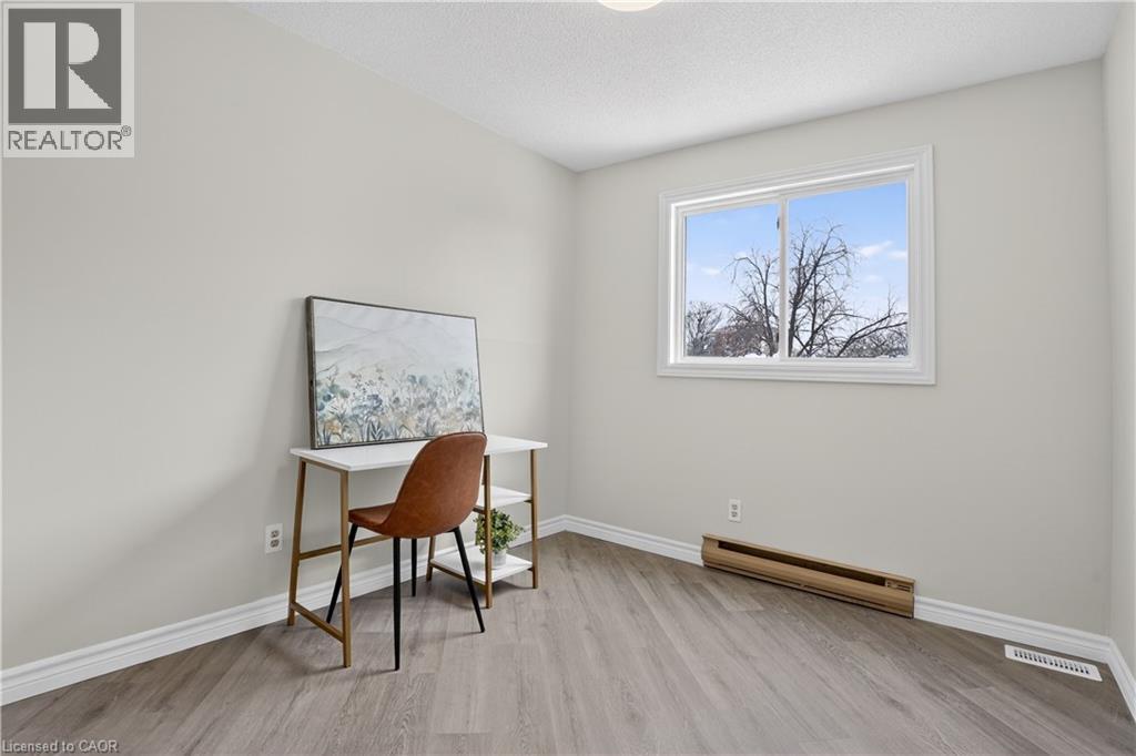 #66 60 ELMSDALE Drive - 20