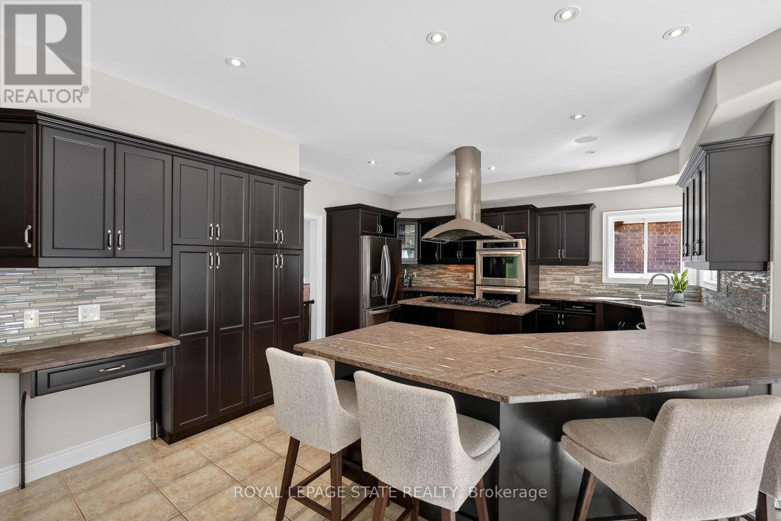 24 HEATHCOTE COURT - 20