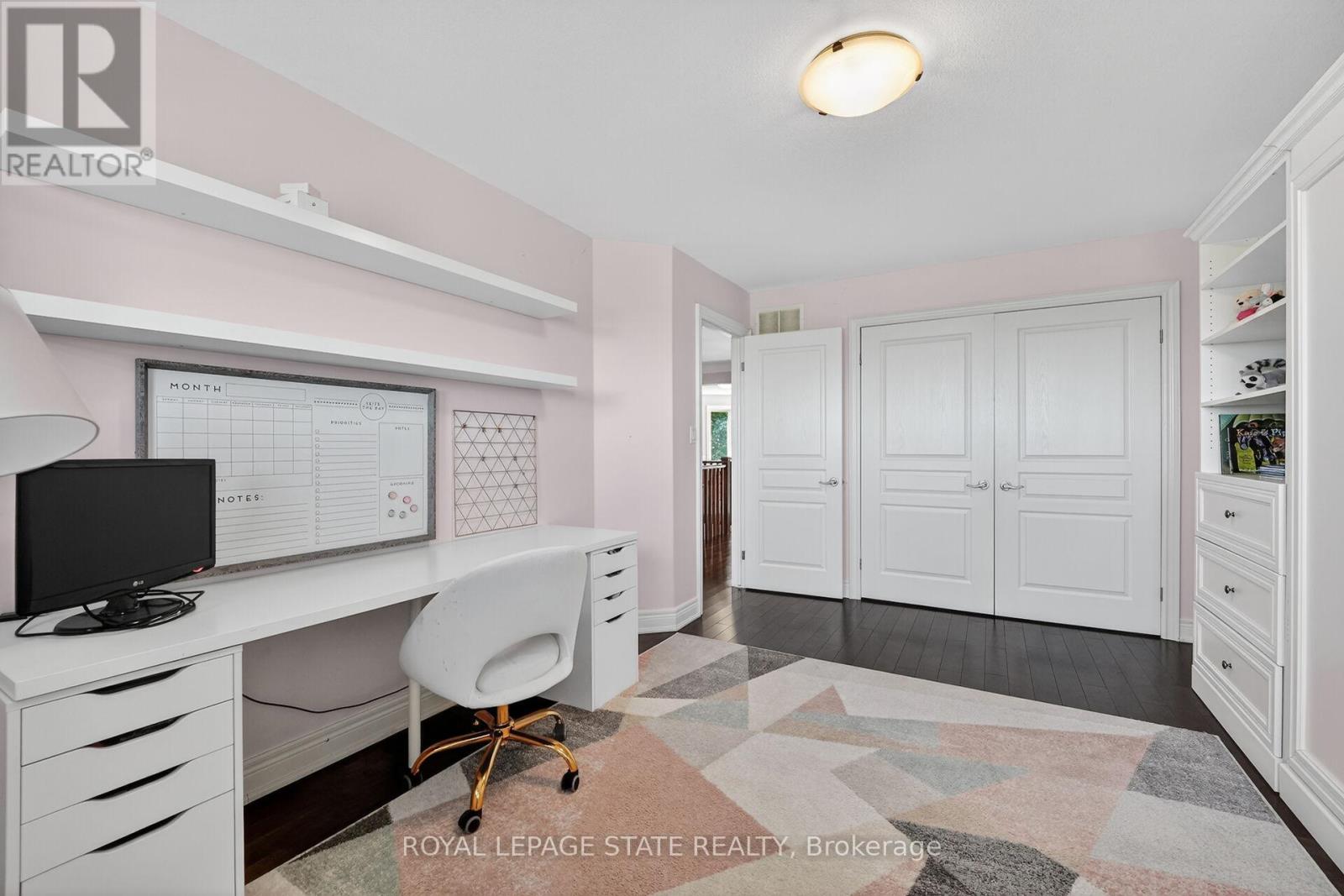 24 HEATHCOTE COURT - 34