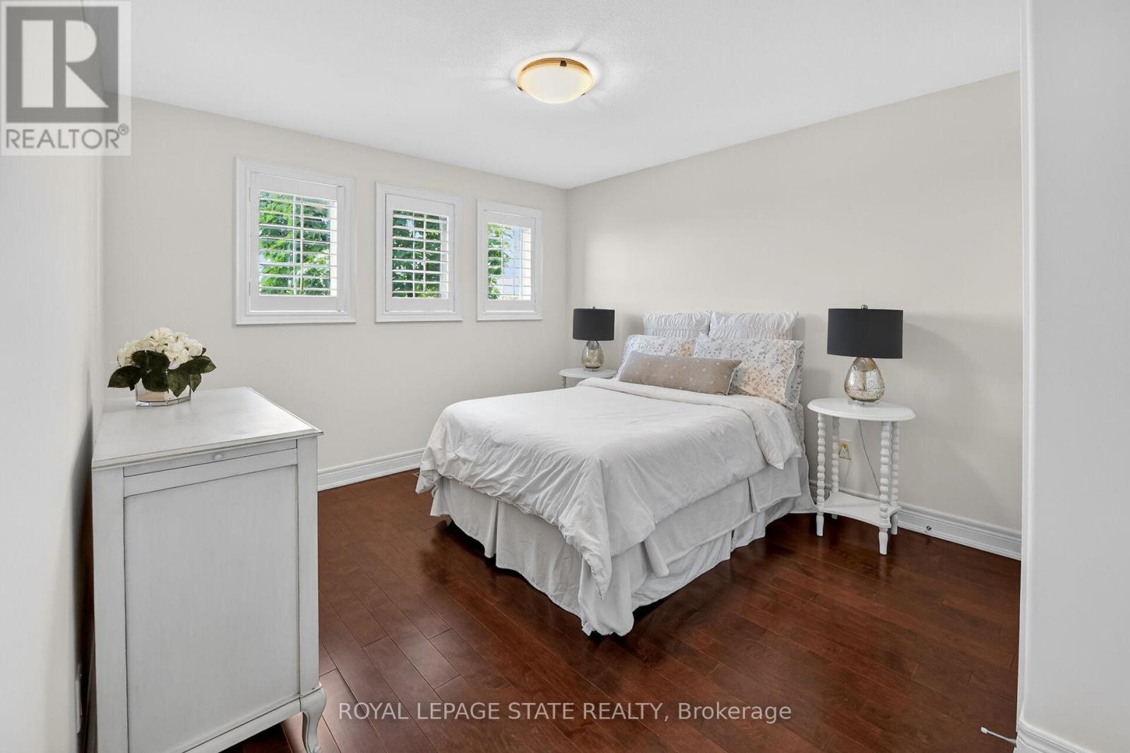 24 HEATHCOTE COURT - 36