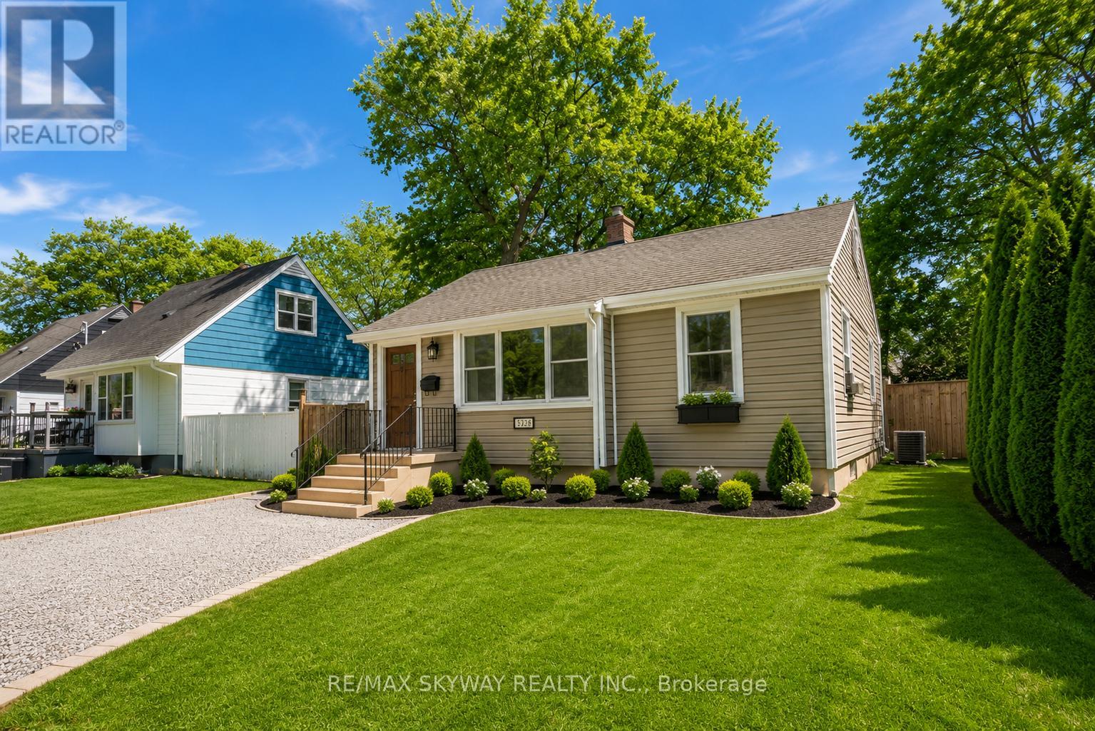 5328 HOUCK DRIVE - 44