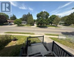 689 College Avenue W, Guelph, ON N1G2Y2 Photo 45