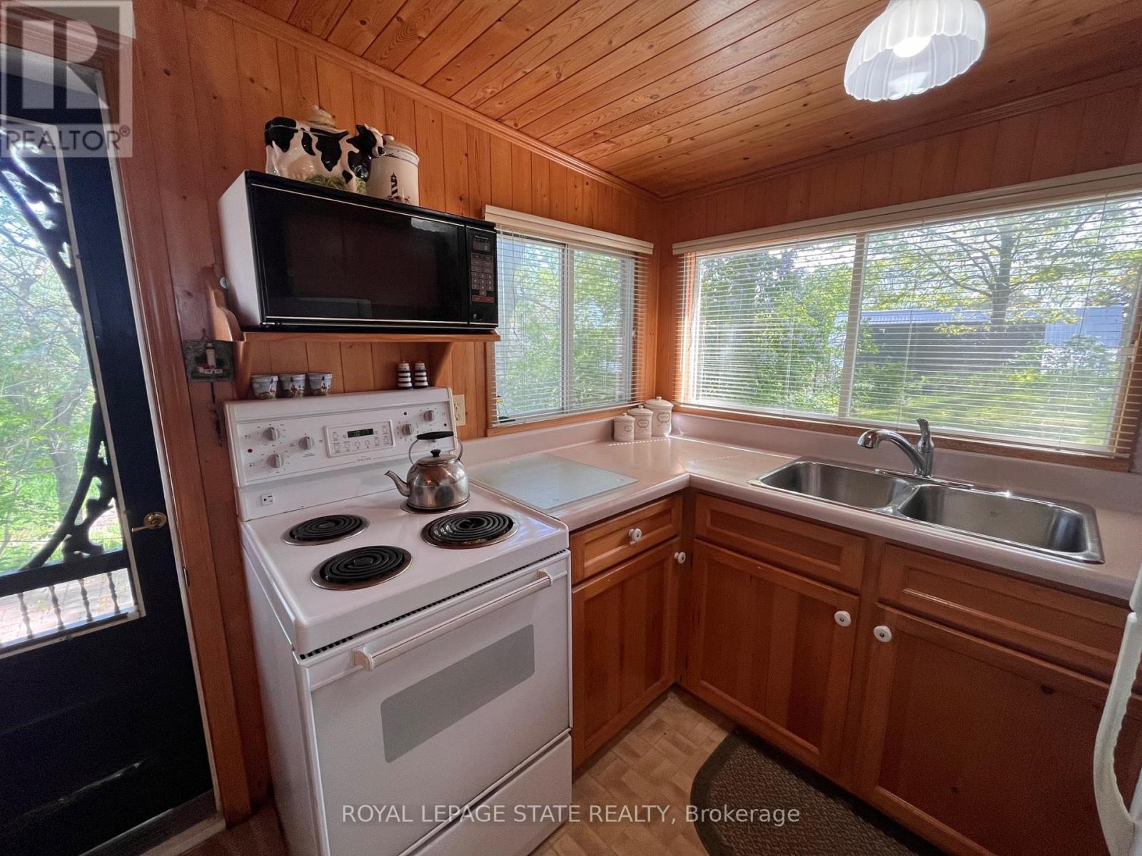 689 SANDY BAY ROAD - 14