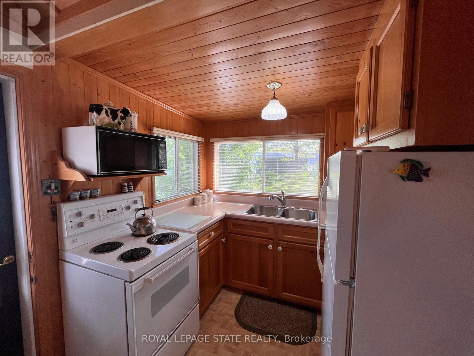 689 SANDY BAY ROAD - 15
