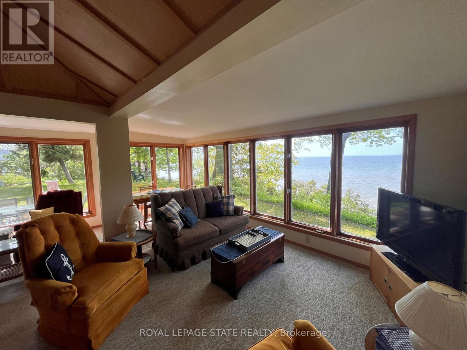 689 SANDY BAY ROAD - 20