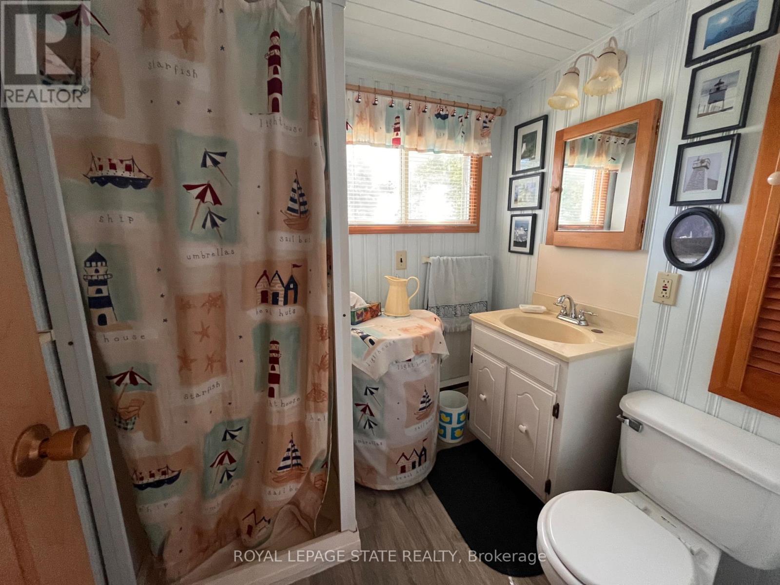 689 SANDY BAY ROAD - 29