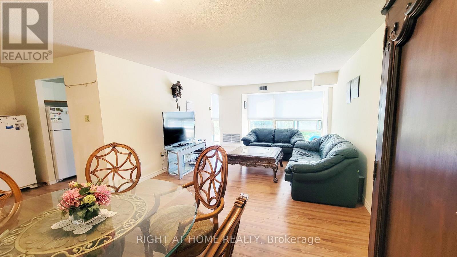 #302 55 BLUE SPRINGS DRIVE - 12