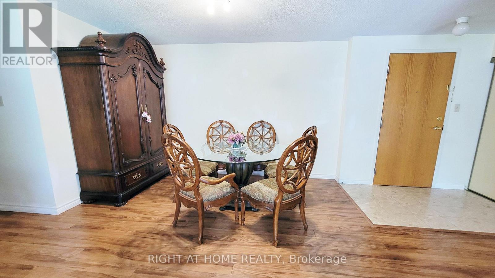 #302 55 BLUE SPRINGS DRIVE - 16