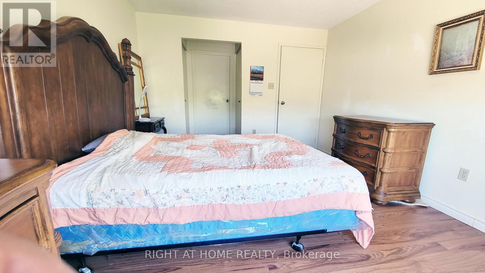 #302 55 BLUE SPRINGS DRIVE - 28